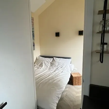 Renovated & Private Tinyhouse Short *