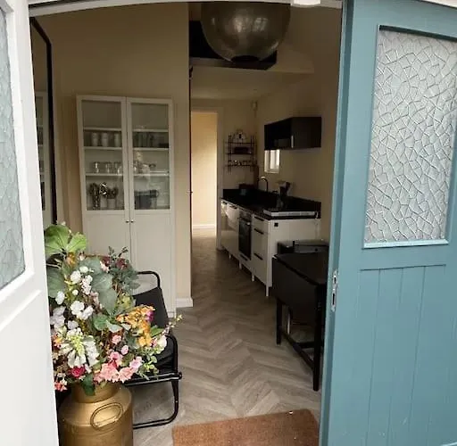 Apartman Renovated & Private Tinyhouse Short Hága