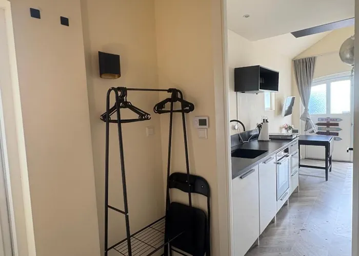 Renovated & Private Tinyhouse Short Apartman